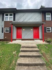 4114 N Sunflower Circle, Fayetteville, AR 72703