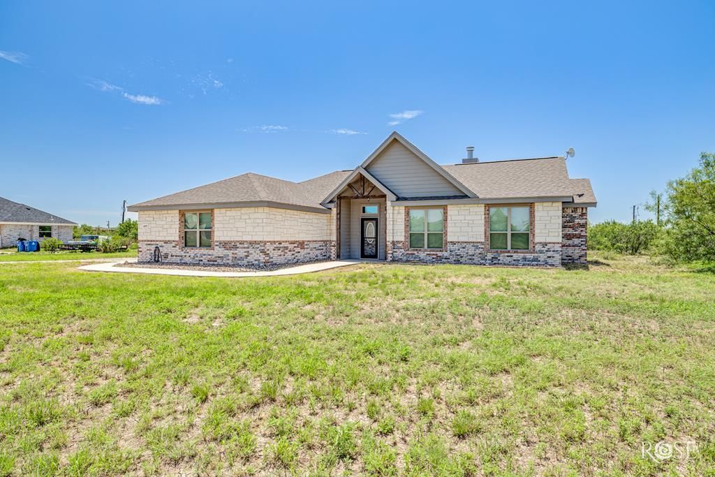 Image 2 of property listing at 16927 Riata Trail, Christoval, TX 76937