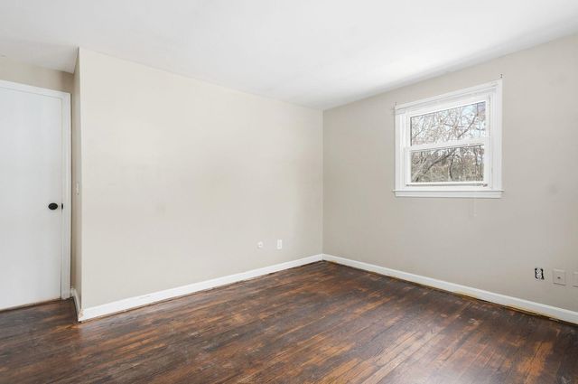 8 Rayes Drive, Hudson, NH 03051