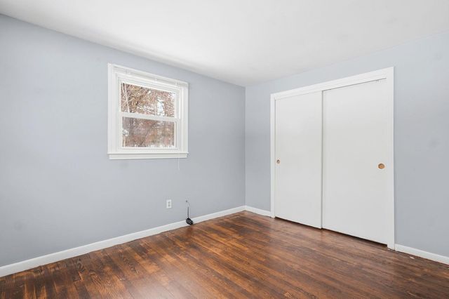 8 Rayes Drive, Hudson, NH 03051