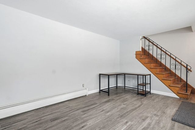 8 Rayes Drive, Hudson, NH 03051