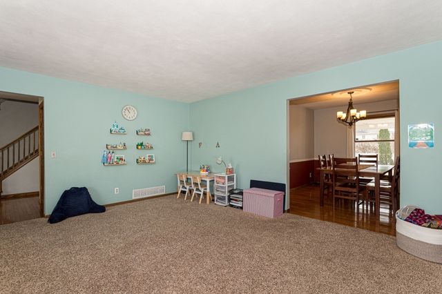 2039 E 46th Street, Davenport, IA 52807