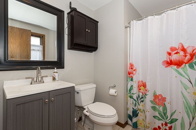 2039 E 46th Street, Davenport, IA 52807