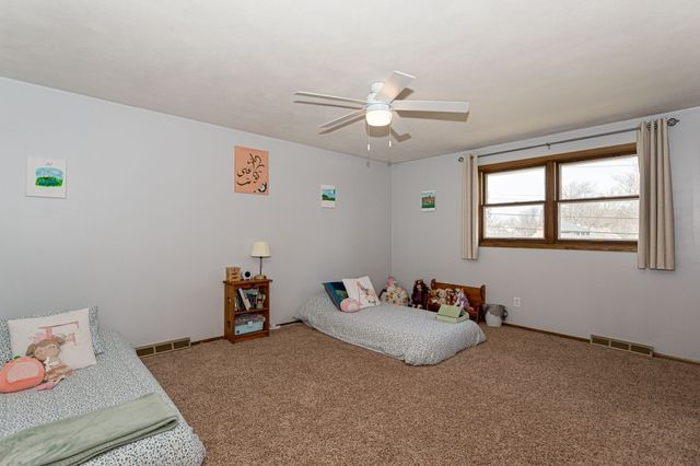 2039 E 46th Street, Davenport, IA 52807