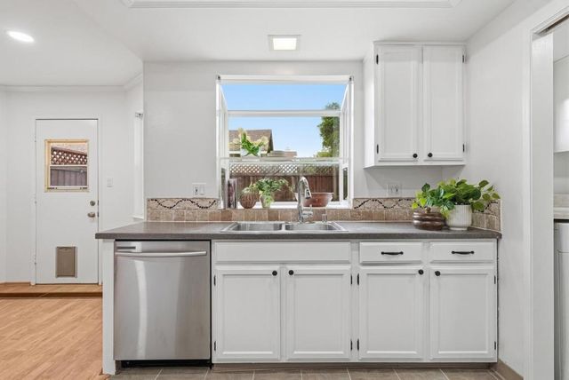 38 Devonshire Avenue 6, Mountain View, CA 94043