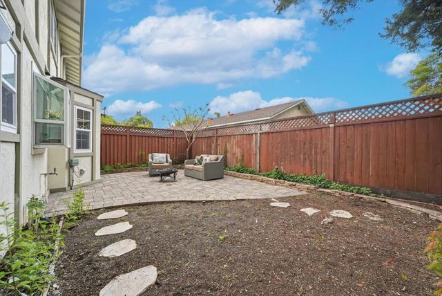 38 Devonshire Avenue 6, Mountain View, CA 94043