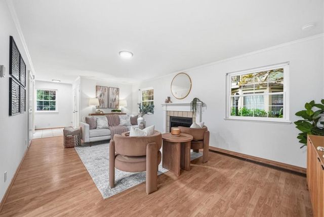 38 Devonshire Avenue 6, Mountain View, CA 94043