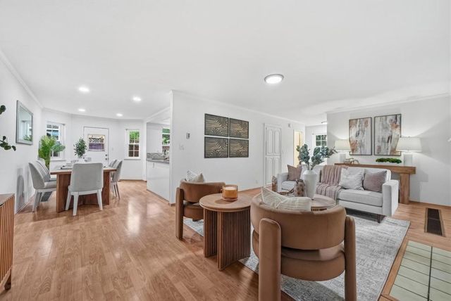 38 Devonshire Avenue 6, Mountain View, CA 94043