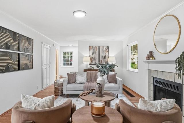 38 Devonshire Avenue 6, Mountain View, CA 94043