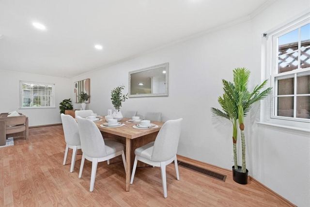 38 Devonshire Avenue 6, Mountain View, CA 94043