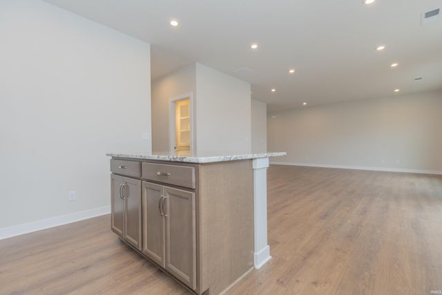 2715 Hauschild Drive, Evansville, IN 47712