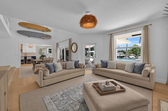 14138 Leeward Way, Palm Beach Gardens, FL 33410