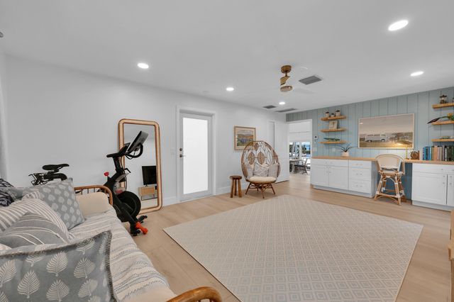 14138 Leeward Way, Palm Beach Gardens, FL 33410