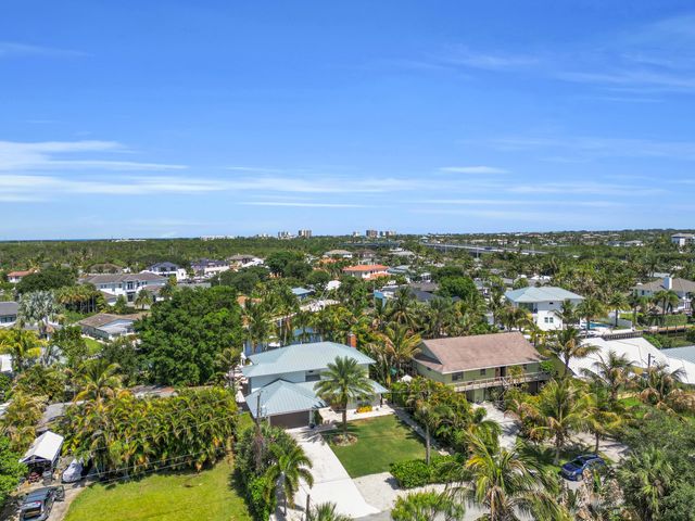 14138 Leeward Way, Palm Beach Gardens, FL 33410