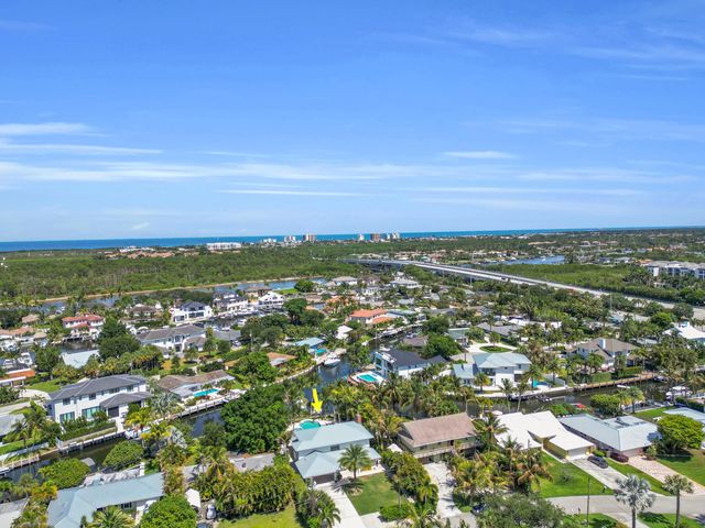 14138 Leeward Way, Palm Beach Gardens, FL 33410