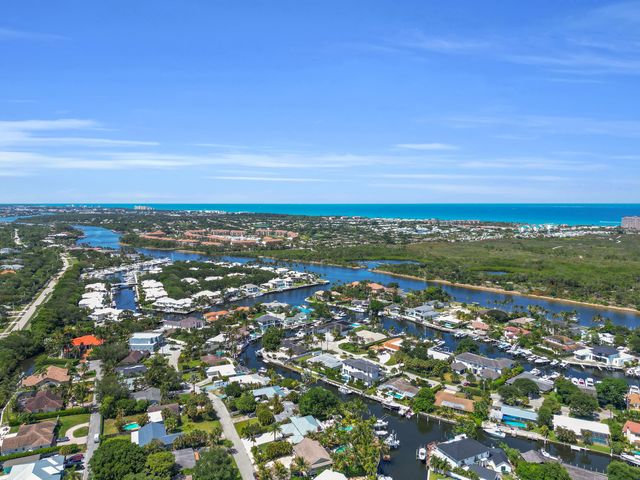 14138 Leeward Way, Palm Beach Gardens, FL 33410