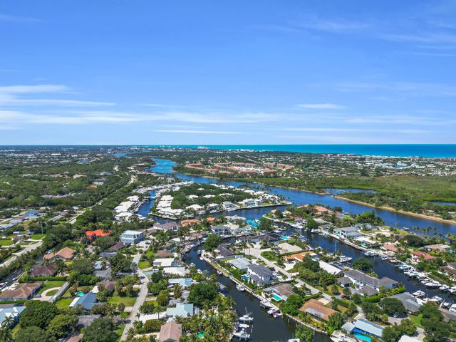 14138 Leeward Way, Palm Beach Gardens, FL 33410