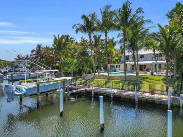 14138 Leeward Way, Palm Beach Gardens, FL 33410