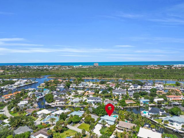 14138 Leeward Way, Palm Beach Gardens, FL 33410