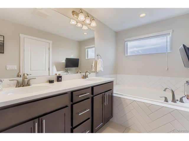 841 Robert St, Longmont, CO 80503