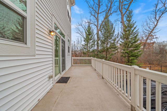 982 TUSCANY Drive, Streamwood, IL 60107