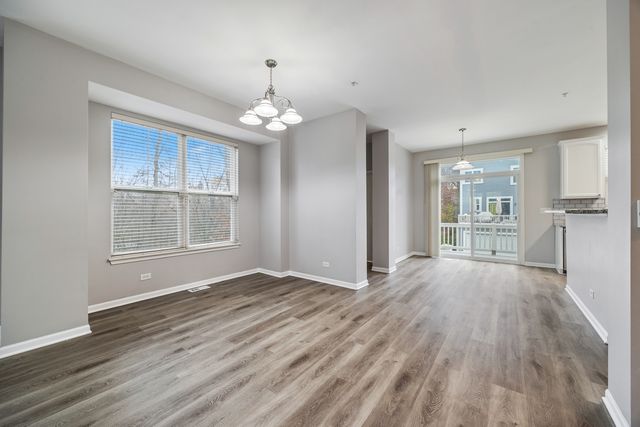 982 TUSCANY Drive, Streamwood, IL 60107