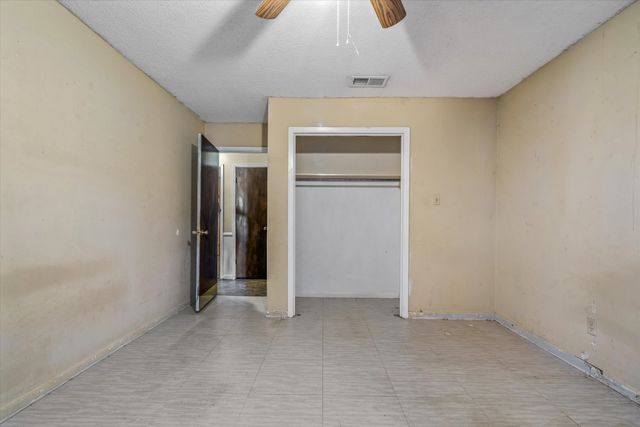 669 S Oak Street, Van, TX 75790