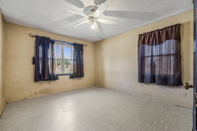 669 S Oak Street, Van, TX 75790