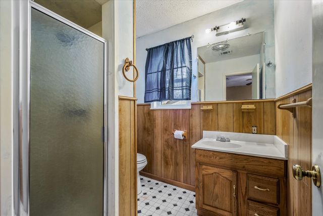 669 S Oak Street, Van, TX 75790
