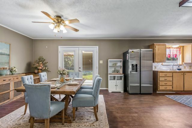 669 S Oak Street, Van, TX 75790