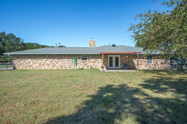 669 S Oak Street, Van, TX 75790