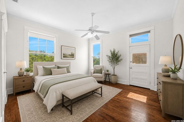 124 E Summit, San Antonio, TX 78212