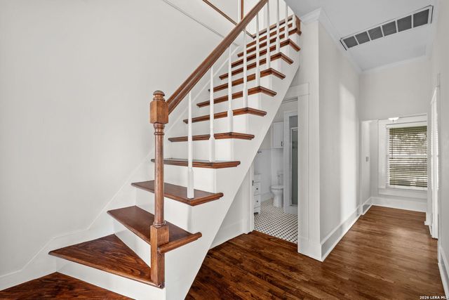 124 E Summit, San Antonio, TX 78212