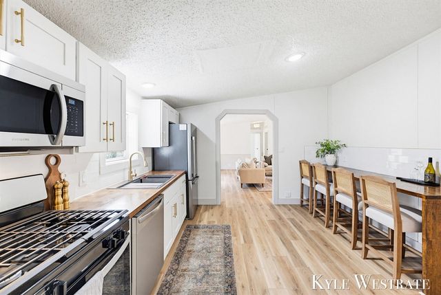 9470 Schow Road, Holton, MI 49425
