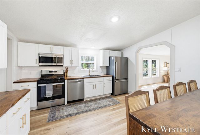 9470 Schow Road, Holton, MI 49425