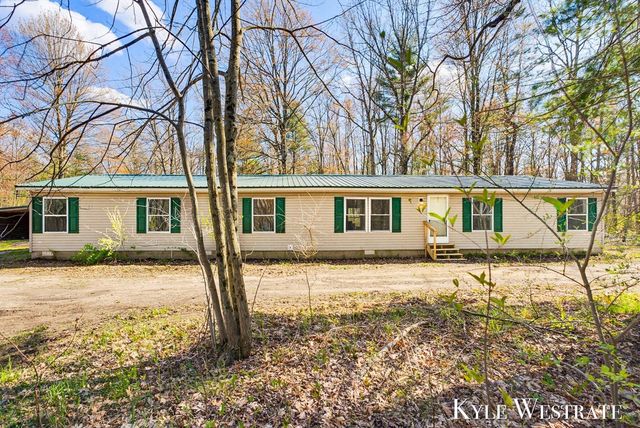 9470 Schow Road, Holton, MI 49425