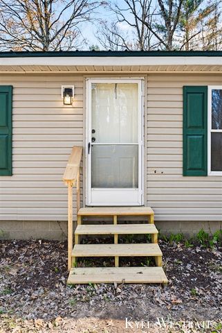 9470 Schow Road, Holton, MI 49425
