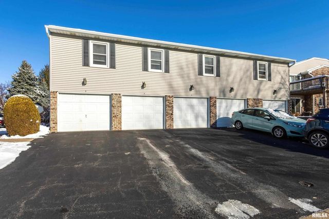 2418 E 51ST Street A, Davenport, IA 52807