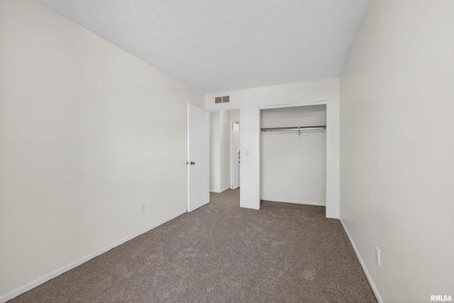 2418 E 51ST Street A, Davenport, IA 52807