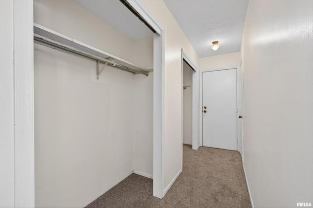 2418 E 51ST Street A, Davenport, IA 52807