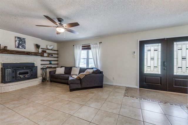 1145 Vz County Road 3417, Wills Point, TX 75169
