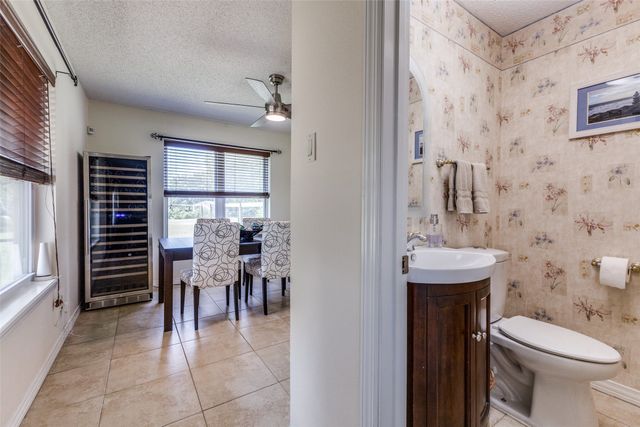 1145 Vz County Road 3417, Wills Point, TX 75169