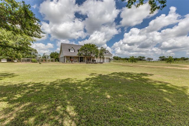 1145 Vz County Road 3417, Wills Point, TX 75169