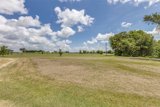 1145 Vz County Road 3417, Wills Point, TX 75169