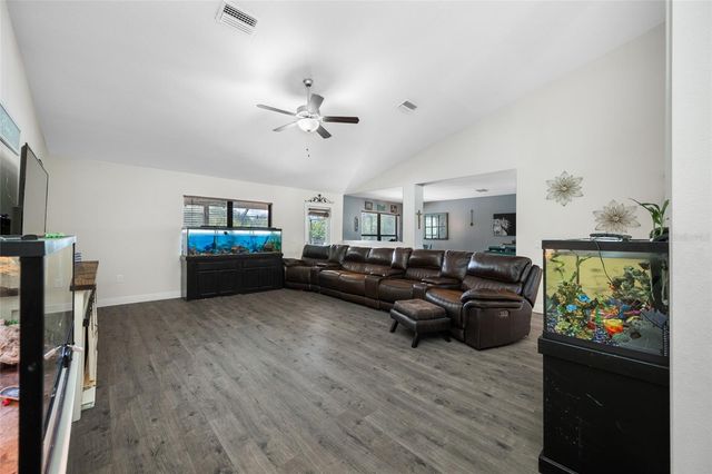 14311 HILL COUNTRY LANE, Dade City, FL 33525