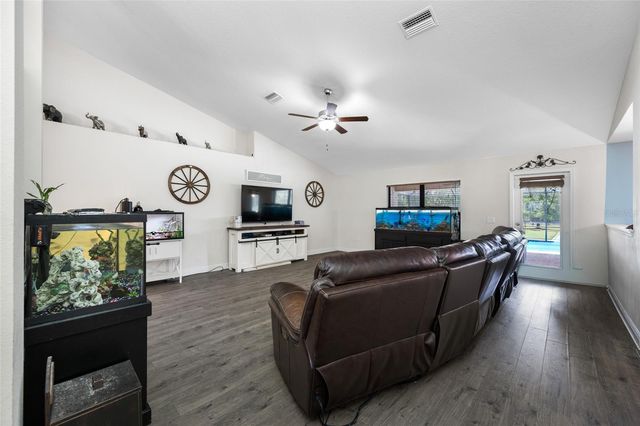 14311 HILL COUNTRY LANE, Dade City, FL 33525
