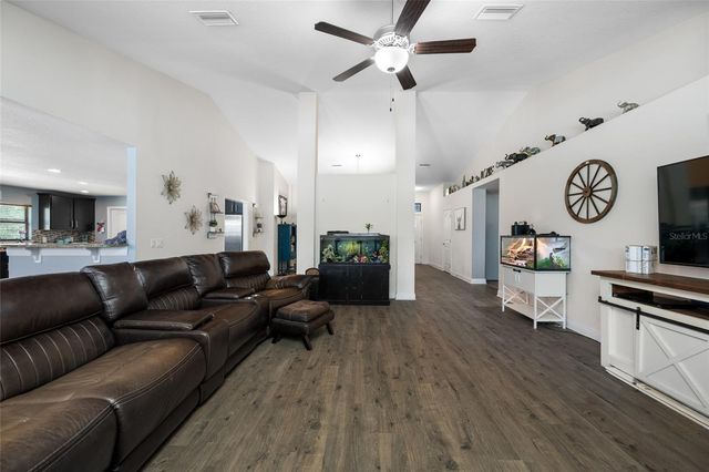 14311 HILL COUNTRY LANE, Dade City, FL 33525