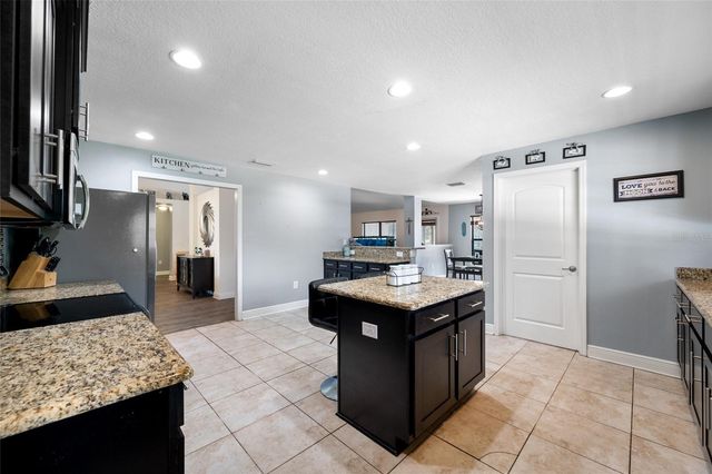 14311 HILL COUNTRY LANE, Dade City, FL 33525