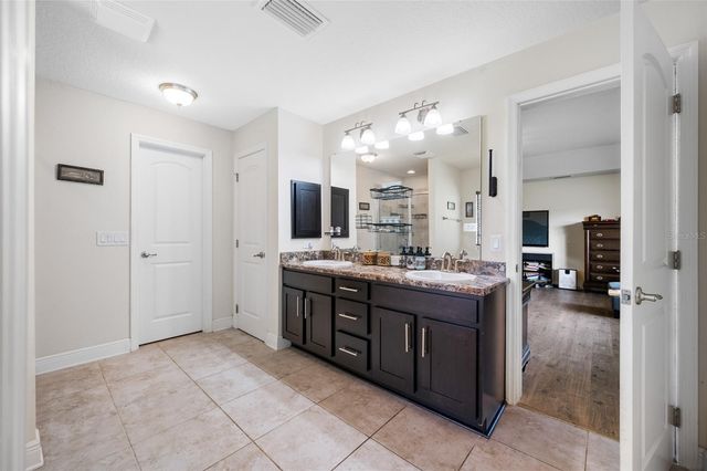 14311 HILL COUNTRY LANE, Dade City, FL 33525