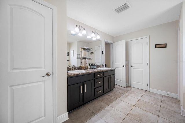 14311 HILL COUNTRY LANE, Dade City, FL 33525